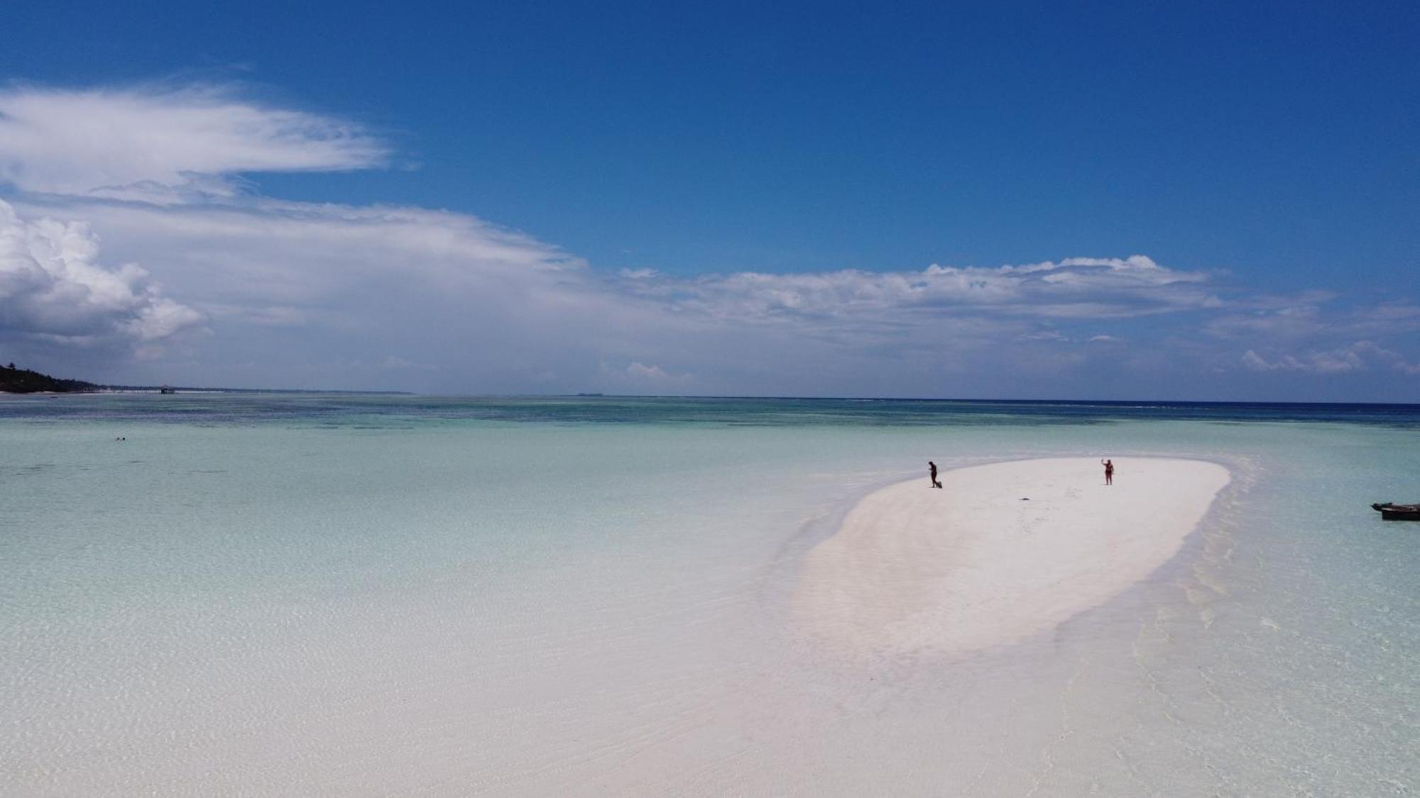 Lapili * Kiwengwa (Zanzibar)